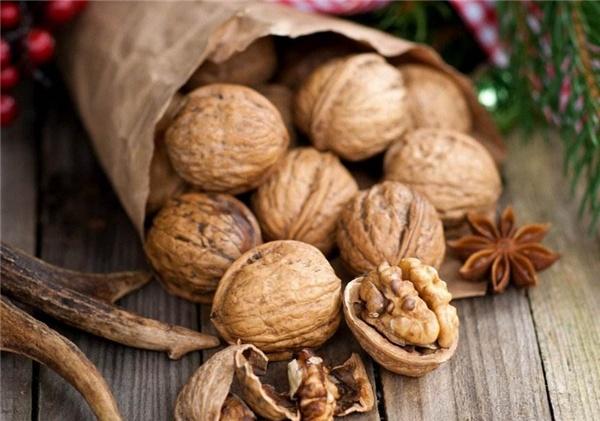 為啥有做核桃烘烤加料后賣?丁香桂皮茴香這些香料起什么作用？